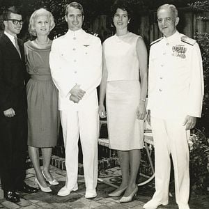 Foto John McCain: Por Quem os Sinos Dobram