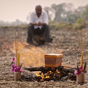 Foto Túmulos Sem Nome