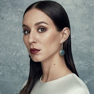 Foto Troian Bellisario