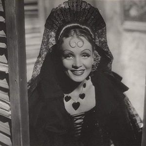 Foto Mulher Satânica