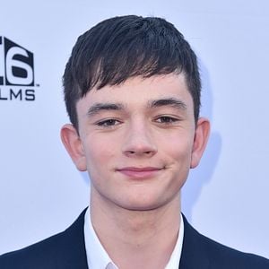 Foto Lewis MacDougall