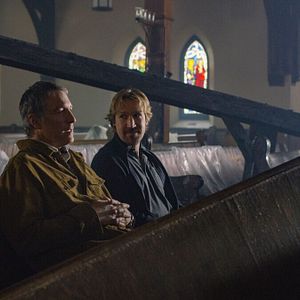 Foto Deus Não Está Morto - Uma Luz na Escuridão