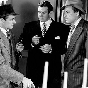 Foto Entre Dois Fogos