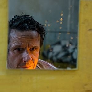 Foto Um Buraco na Cabeça