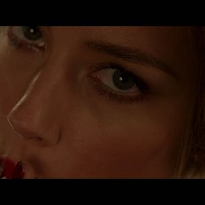 Foto London Fields - Romance Fatal