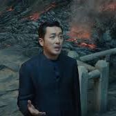 Foto Along With the Gods: The Two Worlds