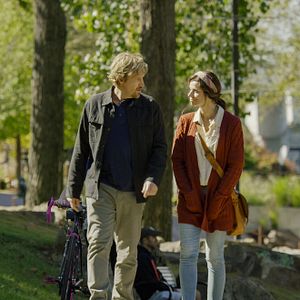 Foto Deus Não Está Morto - Uma Luz na Escuridão