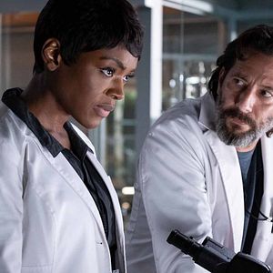 Foto Henry Ian Cusick