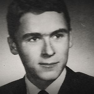 Foto Conversando com um Serial Killer: Ted Bundy