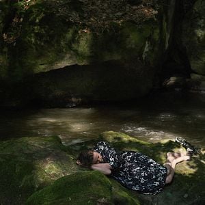 Foto Eu Estava em Casa, Mas...