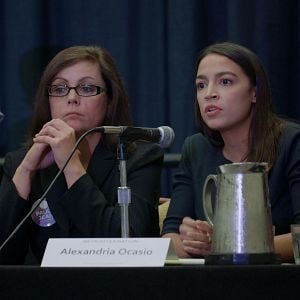 Foto Knock Down the House