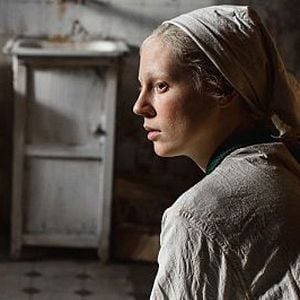 Foto Uma Mulher Alta