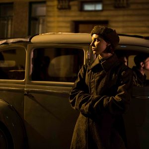 Foto Uma Mulher Alta