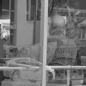 Foto Through the Windows