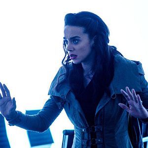 Foto Hannah John-Kamen