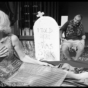 Foto Too Much Info Clouding Over My Head