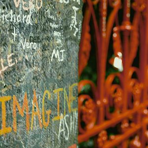 Foto Procurando Lennon