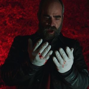 Foto Quem Com Ferro Fere