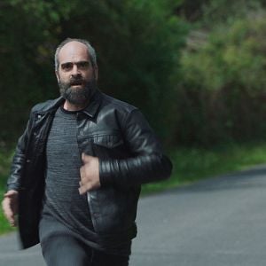 Foto Quem Com Ferro Fere