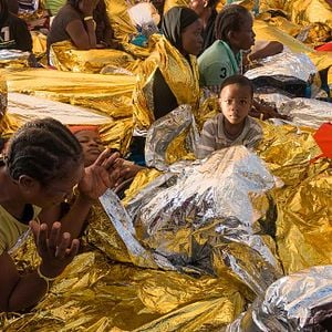 Foto Beyond the Beach - The Hell and the Hope