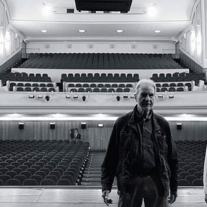 Foto Eight Hundred Times Lonely