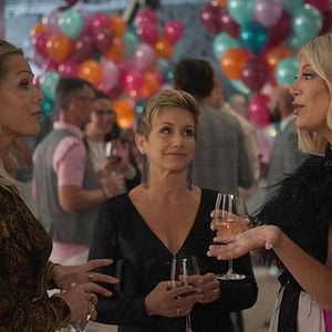 Foto BH90210 (2019)