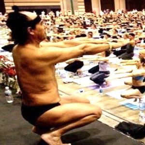 Foto Bikram: Yogi, Guru, Predator