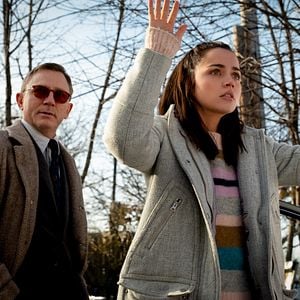 Foto Entre Facas e Segredos