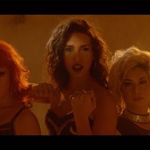 Foto Terror, Sisters!