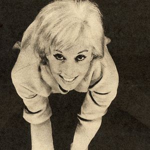 Foto A Mulher da Luz Própria