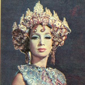 Foto A Mulher da Luz Própria