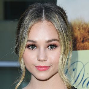 Foto Brec Bassinger