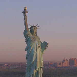 Foto Liberty: Mother of Exiles