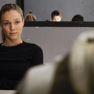 Foto Tracy Spiridakos