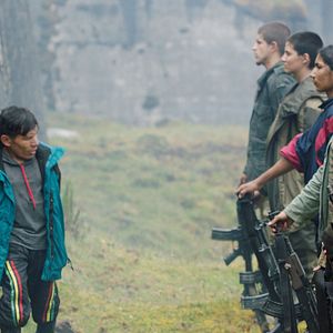 Foto Monos - Entre o Céu e o Inferno