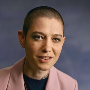 Foto Visible : Out on Television