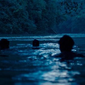 Foto Monos - Entre o Céu e o Inferno