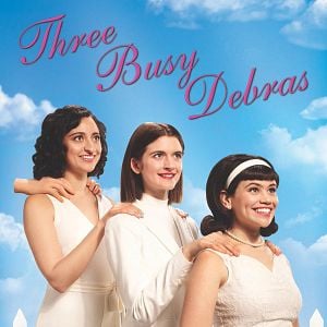 Foto Three Busy Debras