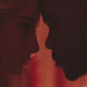 Foto Grace Van Patten