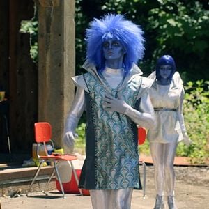 Foto Everything Sucks!