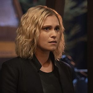 Foto Eliza Taylor