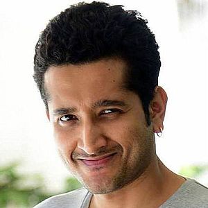 Foto Parambrata Chattopadhyay
