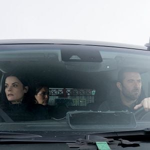 Foto Sullivan Stapleton