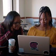 Foto The Weekly - A História Por Trás da Notícia