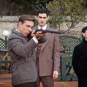 Foto Alguém Tem que Morrer