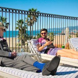 Foto Jack Whitehall: Travels with My Father