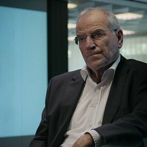 Foto Uma Morte em Vermelho