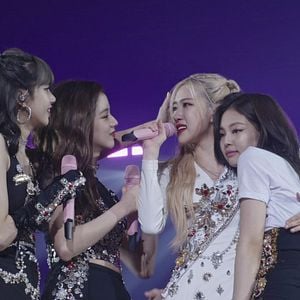 Foto Blackpink Light Up the Sky