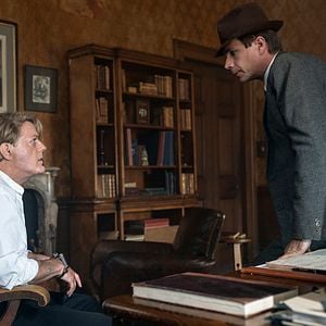 Foto Six Minutes To Midnight