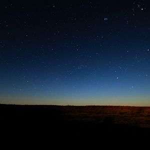 Foto Fireball: Visitors from Darker Worlds